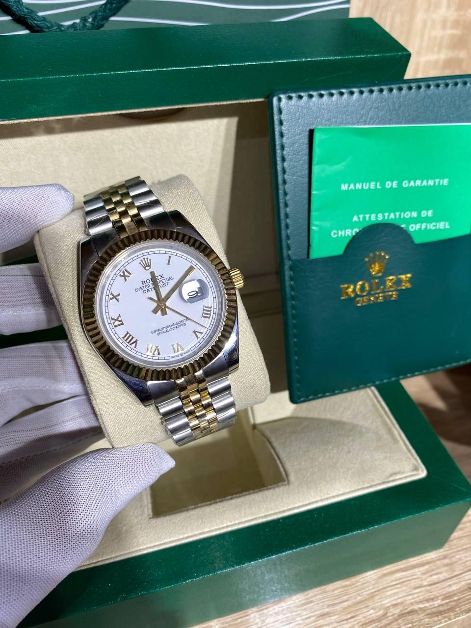 Two-tone automatic watch, white Roman dial, jubilee bracelet