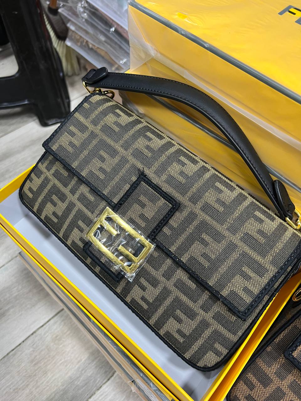 Sac Femme Fendi Monogramme Élégant | Luxe & Style