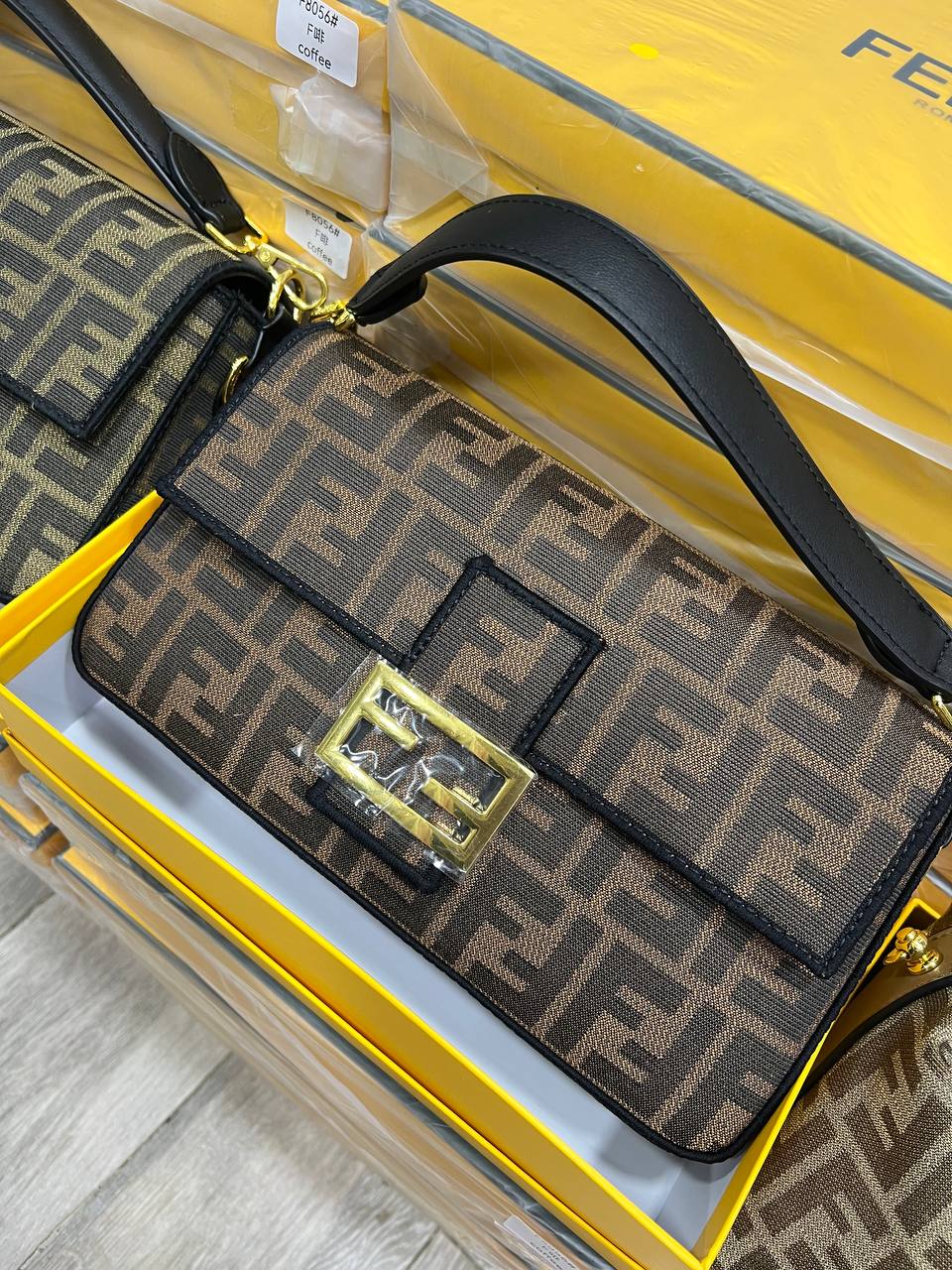 Sac Femme Fendi Monogramme Élégant | Luxe & Style