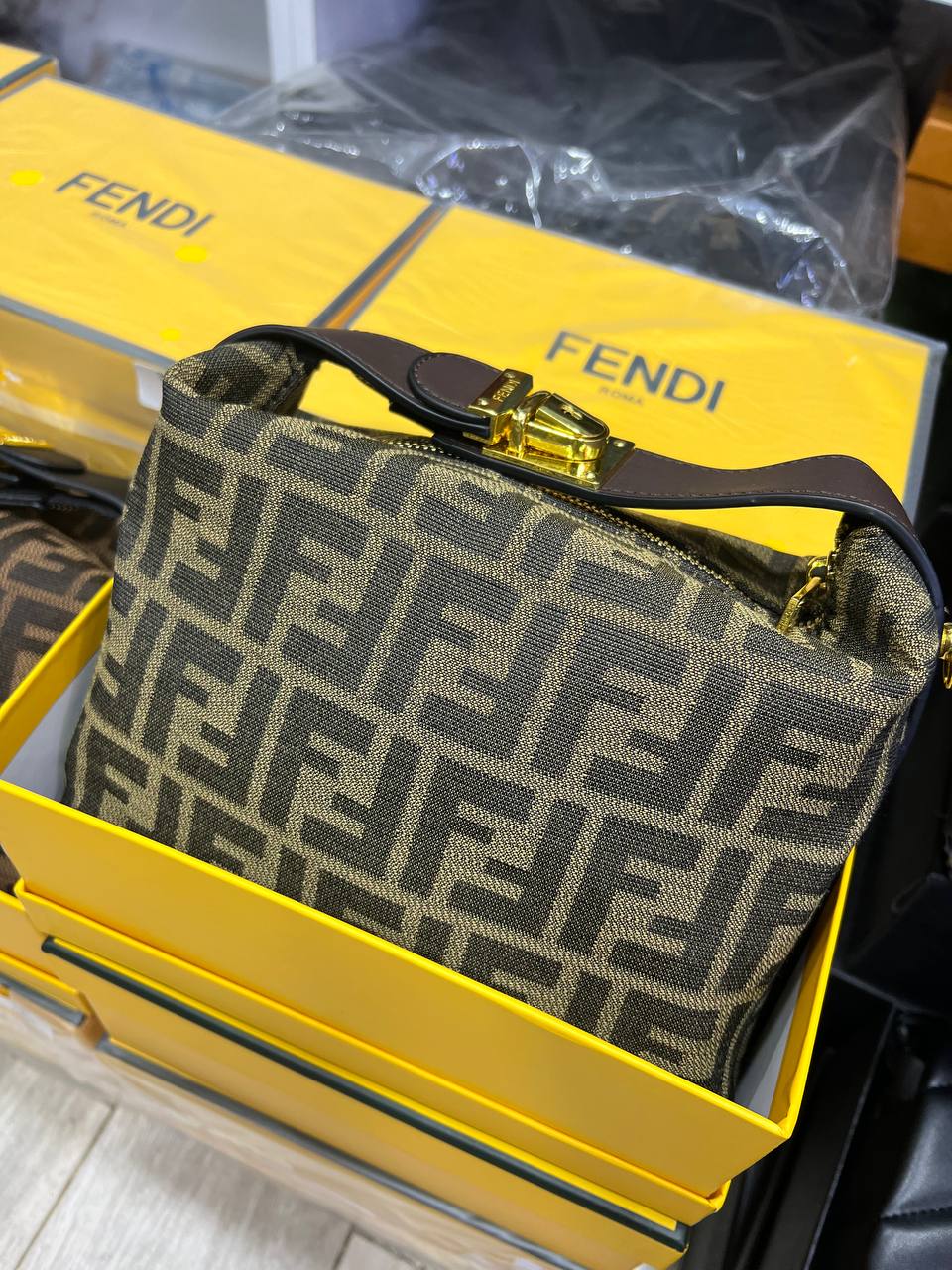 Sac Femme Fendi Monogramme Élégant | Luxe & Style