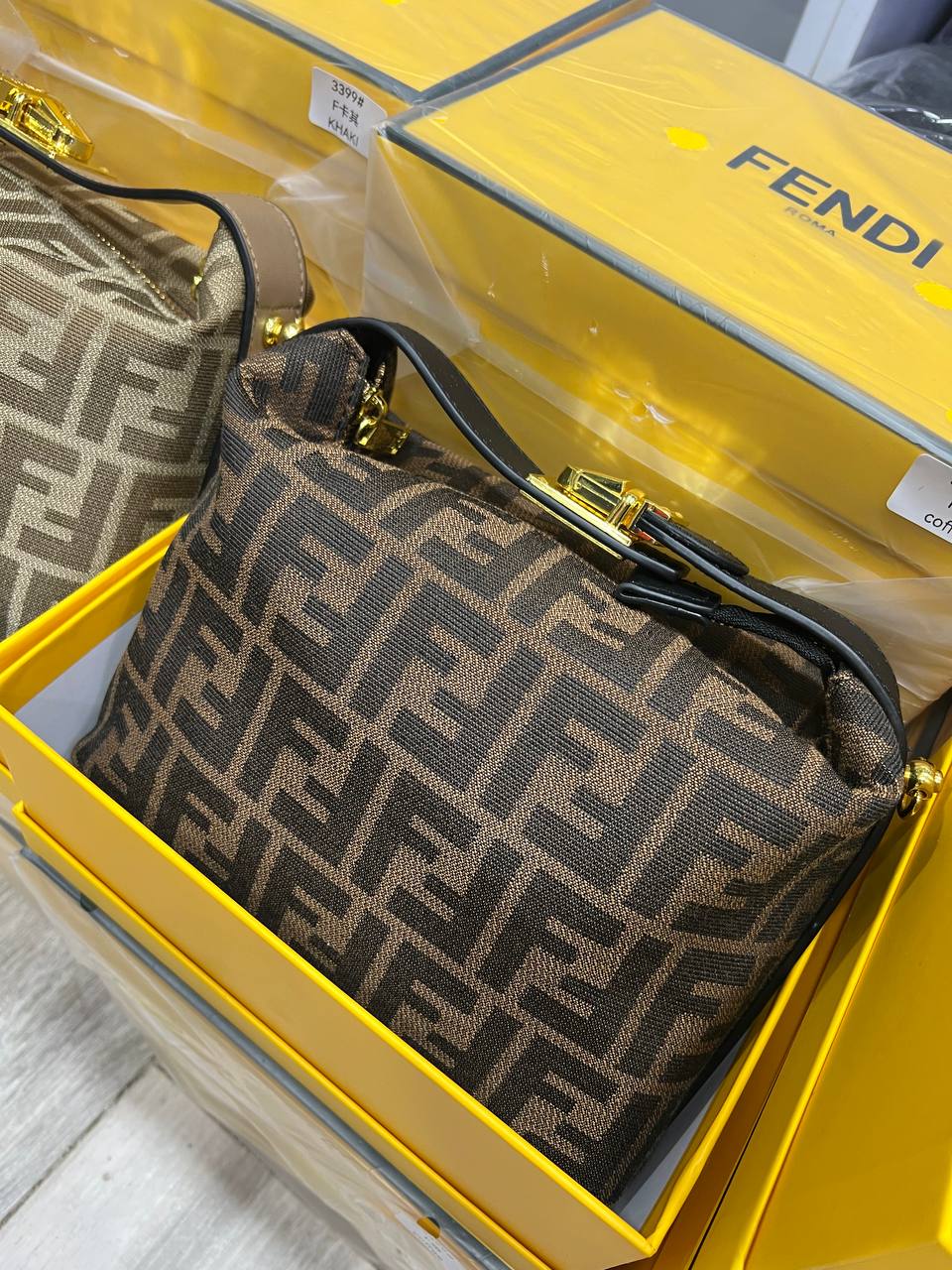 Sac Femme Fendi Monogramme Élégant | Luxe & Style